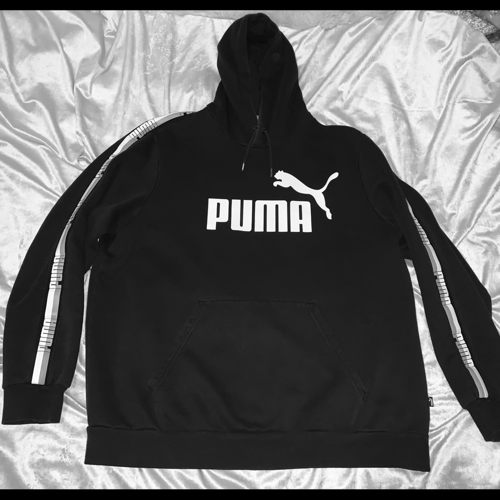 Men’s Puma sweatshirt